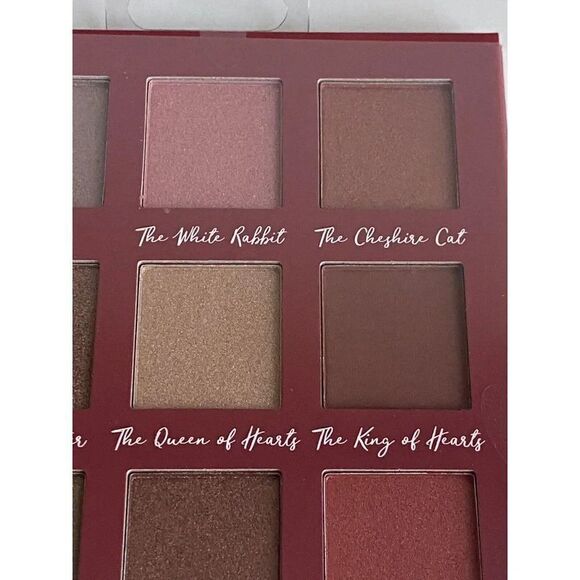 Set Of 12 Shades DISNEY ALICE In WONDERLAND EYESHADOW PALETTE W/ Mirror NEW - Picture 8 of 16